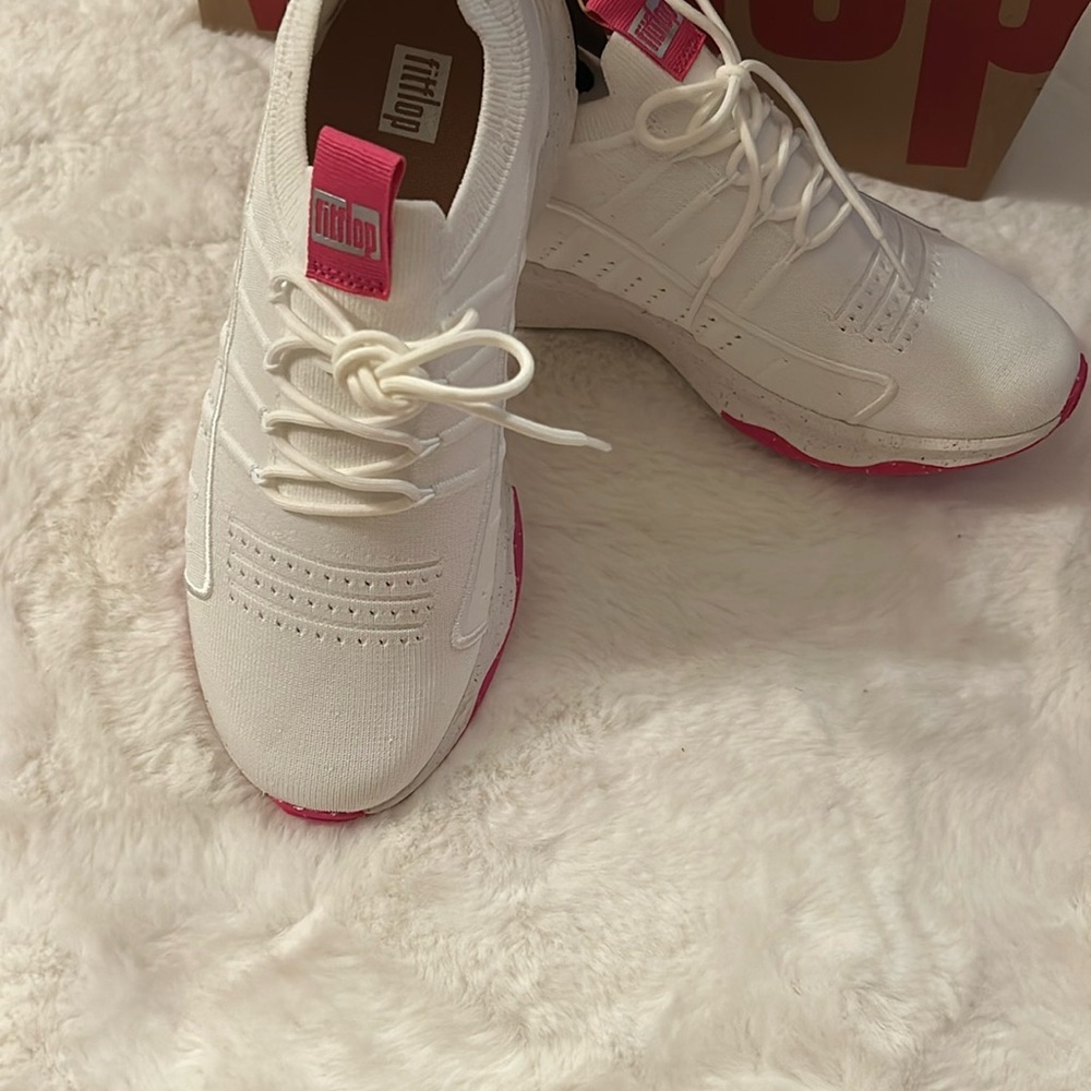 NEW FitFlop White sneakers sz 8.5 - Picture 2 of 12